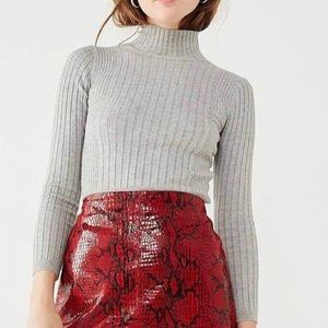 UO Cooperative Cindy Ribbed Mock-Neck sweater
